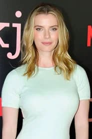 Betty Gilpin